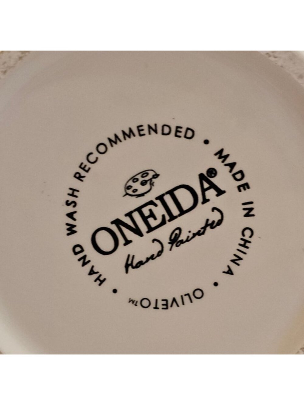 Oneida Oliveto Medium Canister 8" handpainted stoneware Italian inspired olive g - Picture 6 of 8